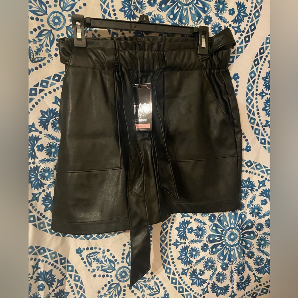 Faux black leather skirt size large - never worn